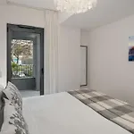 With Pool In - Acqua V