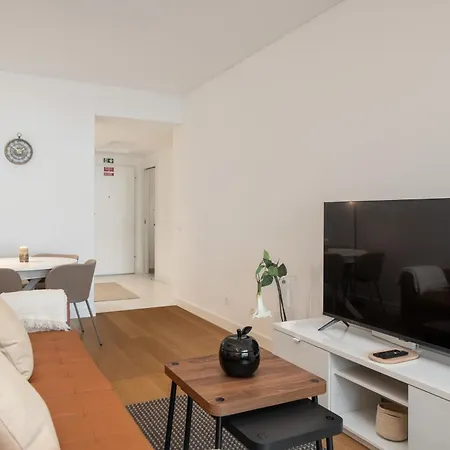 With Pool In - Acqua V