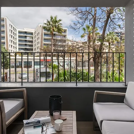 With Pool In - Acqua V *