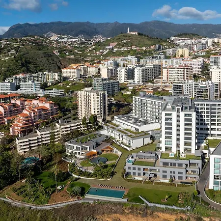 With Pool In - Acqua V