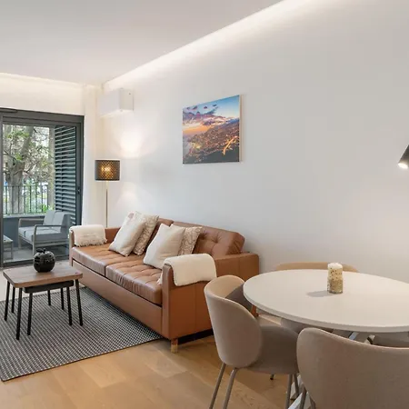 With Pool In - Acqua V